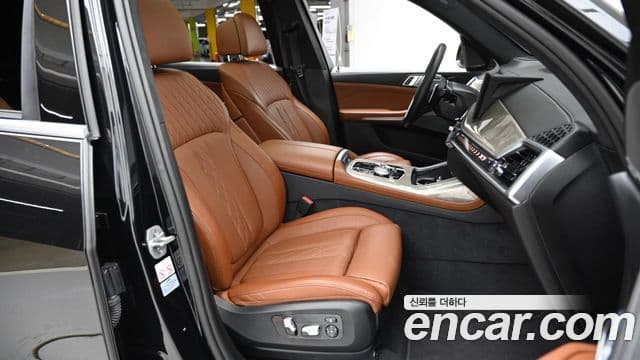 BMW X7 (G07) xDrive 40i Design Pure Excellence 6인승, 2024 10