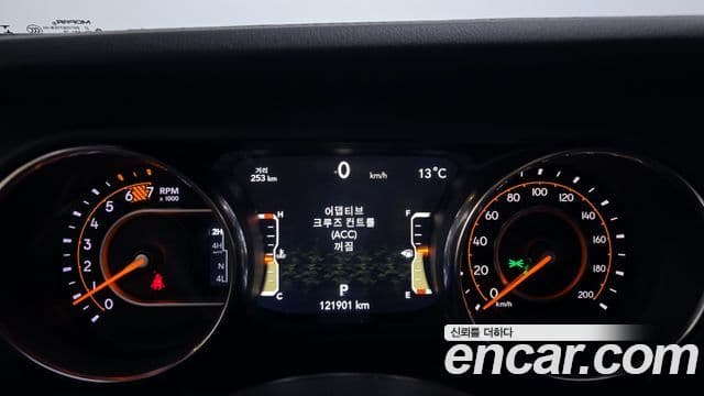 Jeep Wrangler (JL) 2.0 Overland 4도어, 2019 8