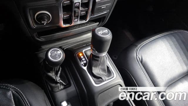 Jeep Wrangler (JL) 2.0 Overland 4도어, 2019 9