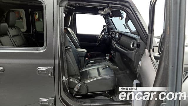 Jeep Wrangler (JL) 2.0 Overland 4도어, 2019 11