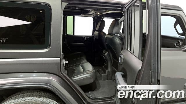 Jeep Wrangler (JL) 2.0 Overland 4도어, 2019 12
