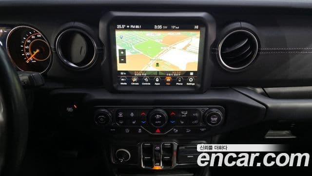 Jeep Wrangler (JL) 2.0 Overland 4도어, 2019 14