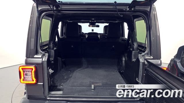 Jeep Wrangler (JL) 2.0 Overland 4도어, 2019 20