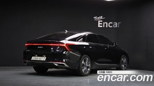 Kia K8 гибрид Signature, 2022 2