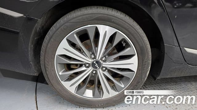 Kia K8 гибрид Signature, 2022 все фото