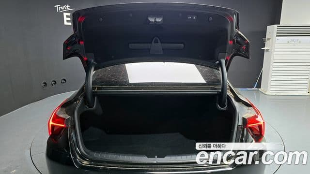 Kia K8 гибрид Signature, 2022 20