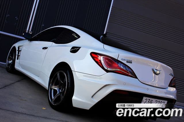 Hyundai Genesis купе 200 турбо D, 2010 2