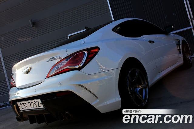 Hyundai Genesis купе 200 турбо D, 2010 4