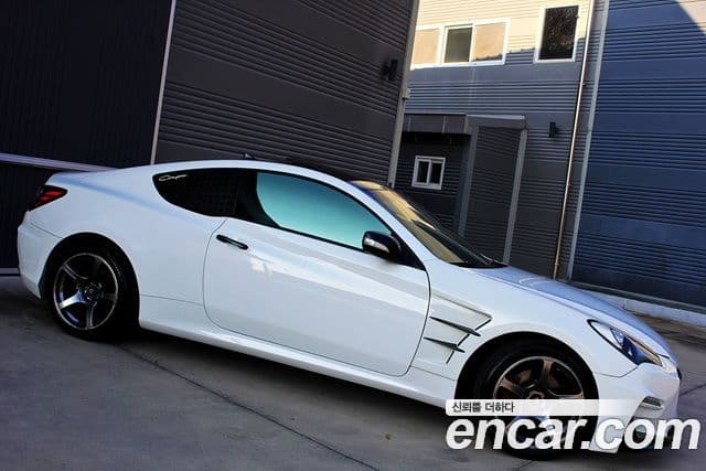 Hyundai Genesis купе 200 турбо D, 2010 15