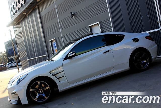 Hyundai Genesis купе 200 турбо D, 2010 16