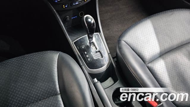 Hyundai Accent(новый кузов / новое поколение) Premier, 2012 9