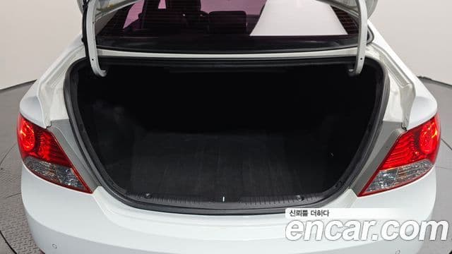 Hyundai Accent(новый кузов / новое поколение) Premier, 2012 20