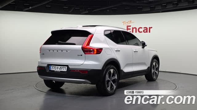 Volvo XC40 B4 Ultimate Bright, 2023 2
