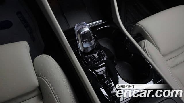 Volvo XC40 B4 Ultimate Bright, 2023 9