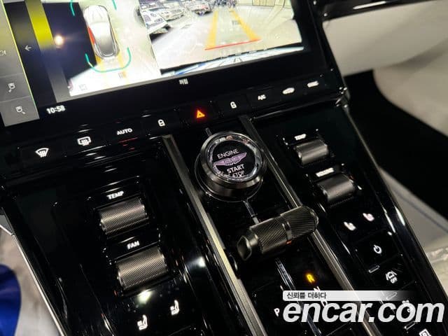 Aston Martin 밴티지 2세대 4.0 V8 купе, 2025 10