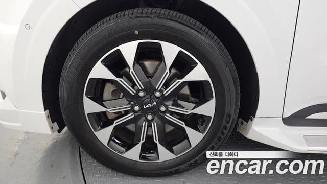 Kia Carnival 4세대 бензин 9인승 High Limousine(компания по спецнадстройкам), 2023 все фото