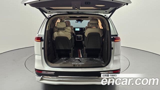 Kia Carnival 4세대 бензин 9인승 High Limousine(компания по спецнадстройкам), 2023 20