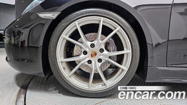 Porsche 718 Boxster, 2019 все фото