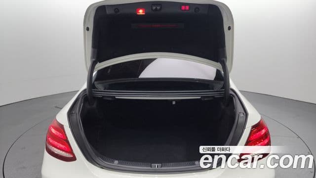 Mercedes-Benz E-класс W213 AMG Line, 2017 20