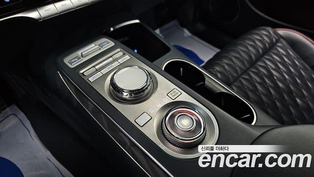 Genesis GV70, 2022 9