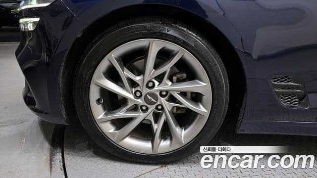 Genesis The / новый New G70, 2021 все фото