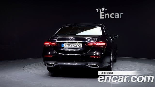Mercedes-Benz E-класс W213 AMG Line, 2022 4