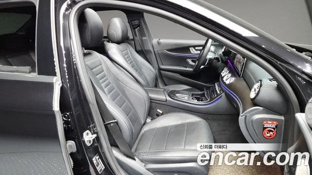 Mercedes-Benz E-класс W213 AMG Line, 2022 11