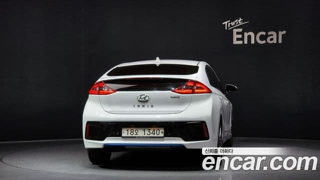 Hyundai Ioniq гибрид Plus, 2017 4