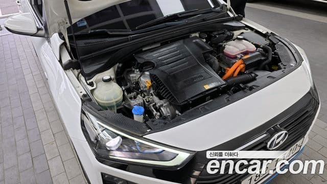 Hyundai Ioniq гибрид Plus, 2017 6