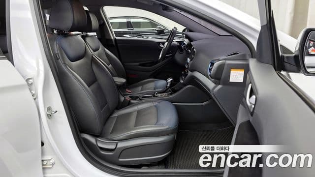 Hyundai Ioniq гибрид Plus, 2017 11