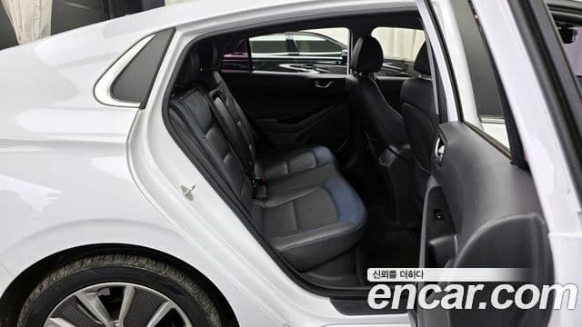 Hyundai Ioniq гибрид Plus, 2017 12