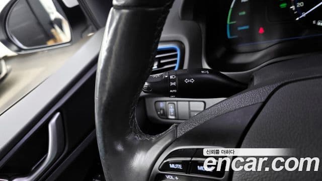 Hyundai Ioniq гибрид Plus, 2017 19