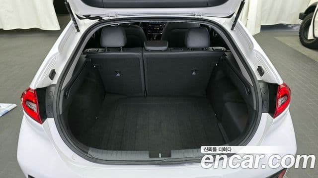 Hyundai Ioniq гибрид Plus, 2017 20