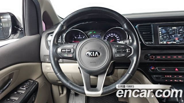 Kia All New Carnival Prestige, 2017 13
