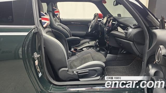 Mini Cooper S 3세대, 2023 11