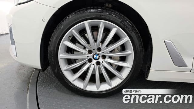 BMW 5시리즈 (G30) Luxury, 2023 все фото