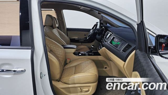 Kia The / новый New Carnival Special, 2020 10