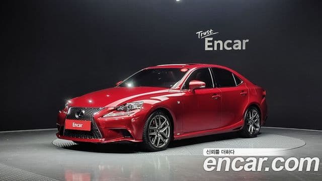 Lexus New IS200t F-Sport, 2016 1