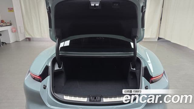 Porsche 타이칸 4S, 2025 20