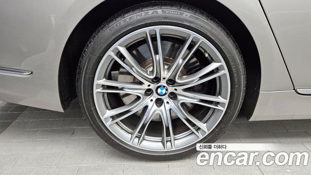 BMW 7시리즈 (G11) M760Li xDrive V12 Excellence, 2021 все фото