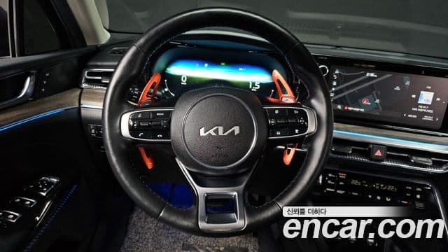 Kia K5 гибрид 3세대 Signature, 2022 16