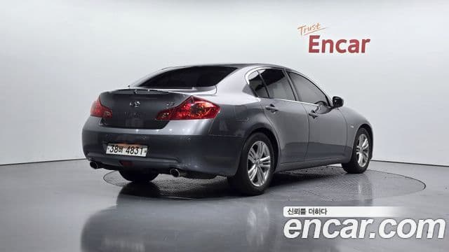 Infiniti G37 V36, 2010 2