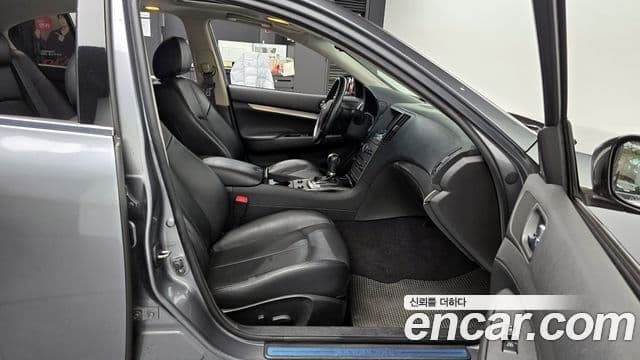 Infiniti G37 V36, 2010 10