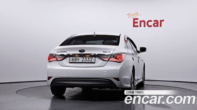 Hyundai Sonata гибрид Premium, 2014 4