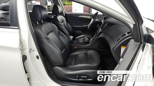 Hyundai Sonata гибрид Premium, 2014 10