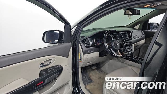 Kia All New Carnival Prestige, 2016 10