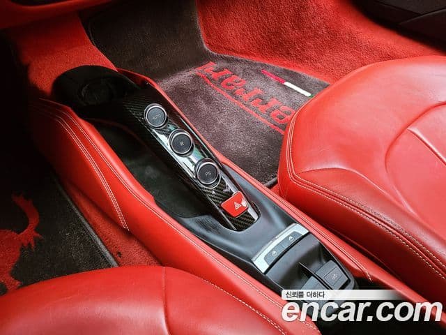 Ferrari 488 스파이더, 2017 13