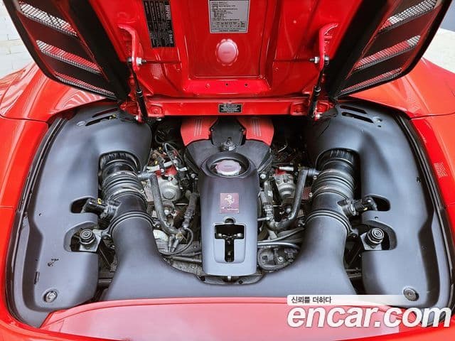 Ferrari 488 스파이더, 2017 18