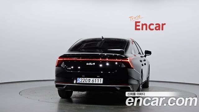 Kia K8 Signature, 2023 4