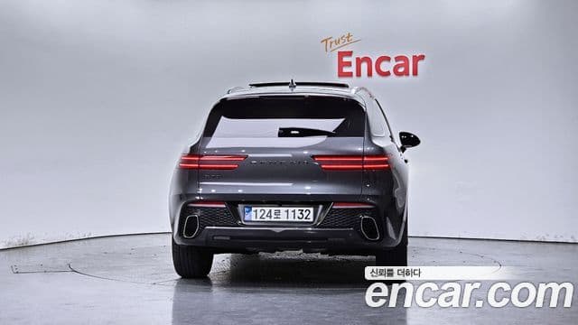 Genesis GV70, 2022 4